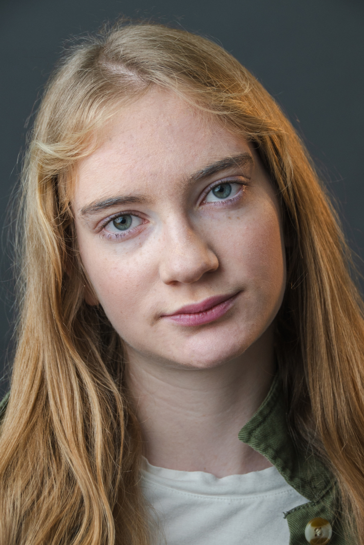 Eliza Doucet Headshot 3