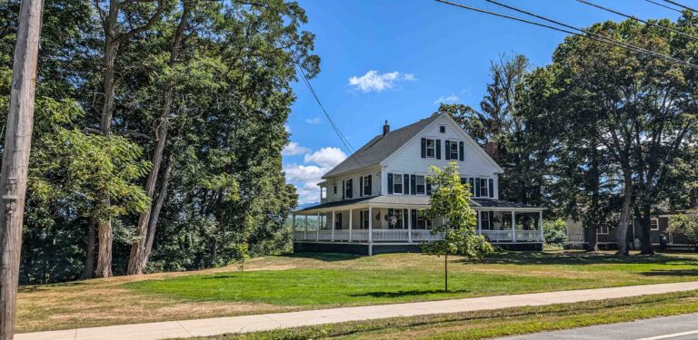 PXL 20250831 163349060 768x375