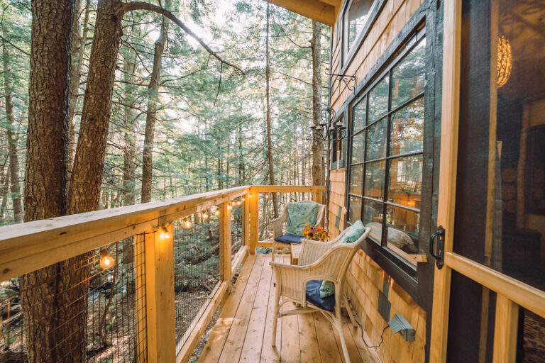 DirtandGlass Treehouse Deck 768x512