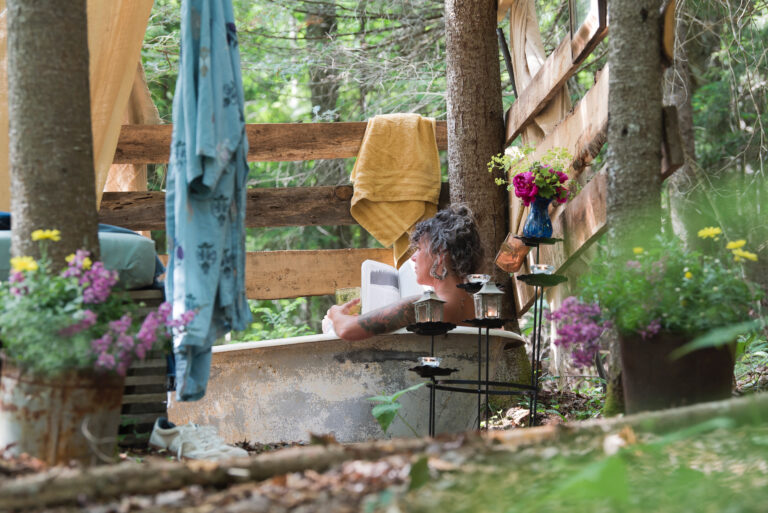 heathergrayphotographyvt outdoor tub rest 768x513