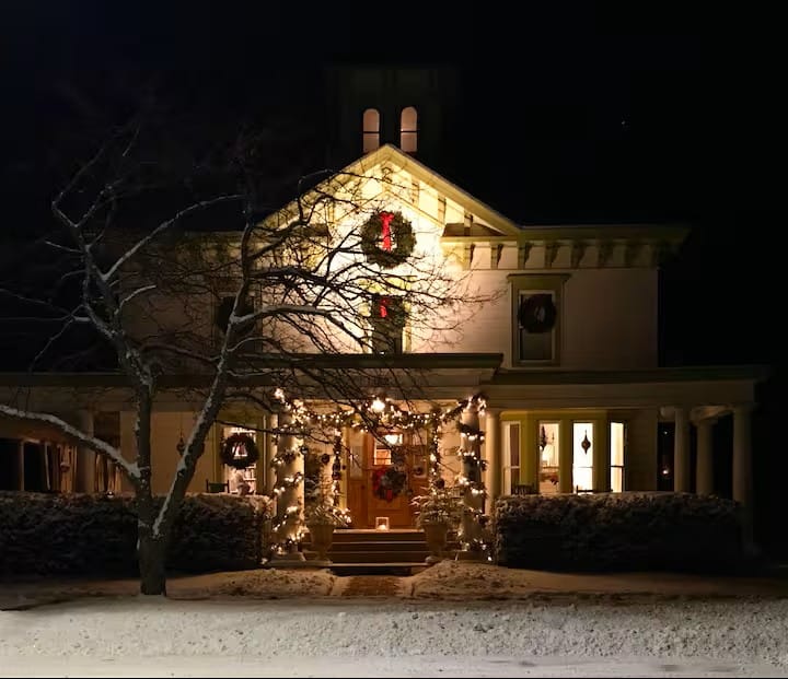 Bullfrog Hall Christmas